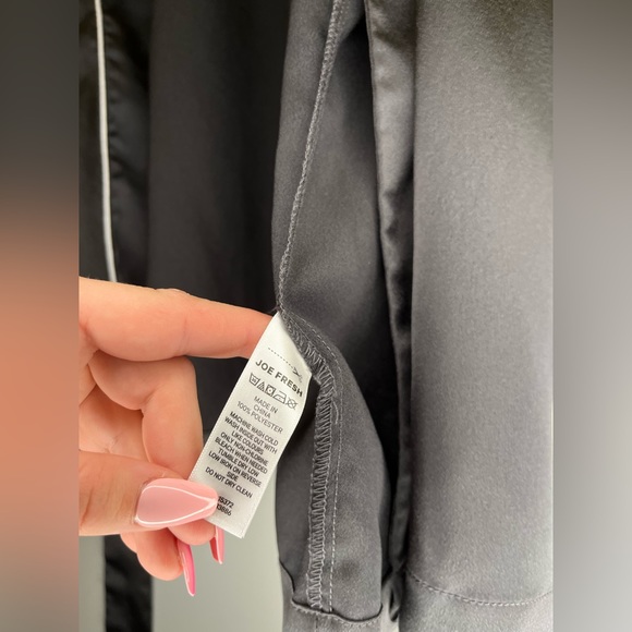 Joe Fresh Women's Robe - Picture 4 of 4